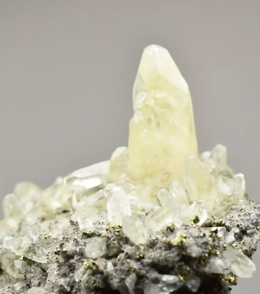 209g Calcite on Dolomite – Sweetwater Mine, Reynolds Co., Missouri