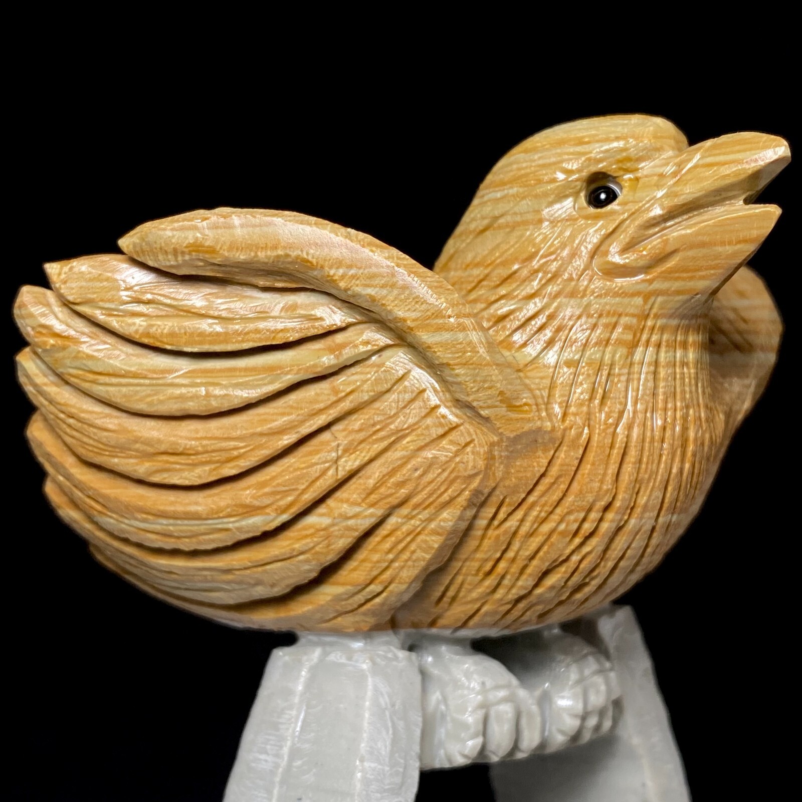 Natural Crystal Cluster Quartz Mineral Specimen Songhua Stone Handcarved Bird