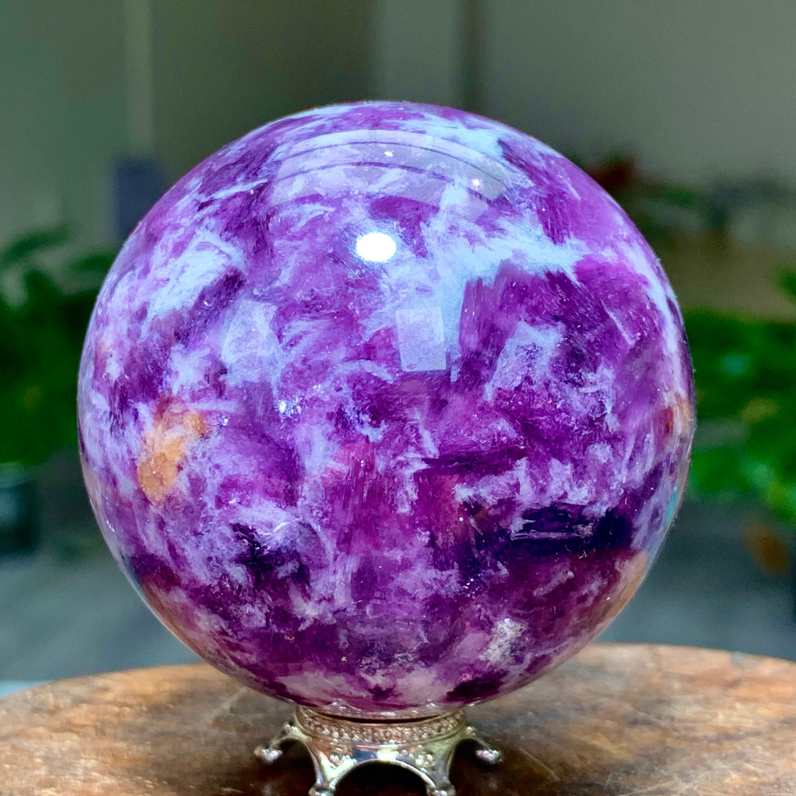 239G Natural Beautiful Purple Lithium Mica Crystal Spherical Mineral Sample