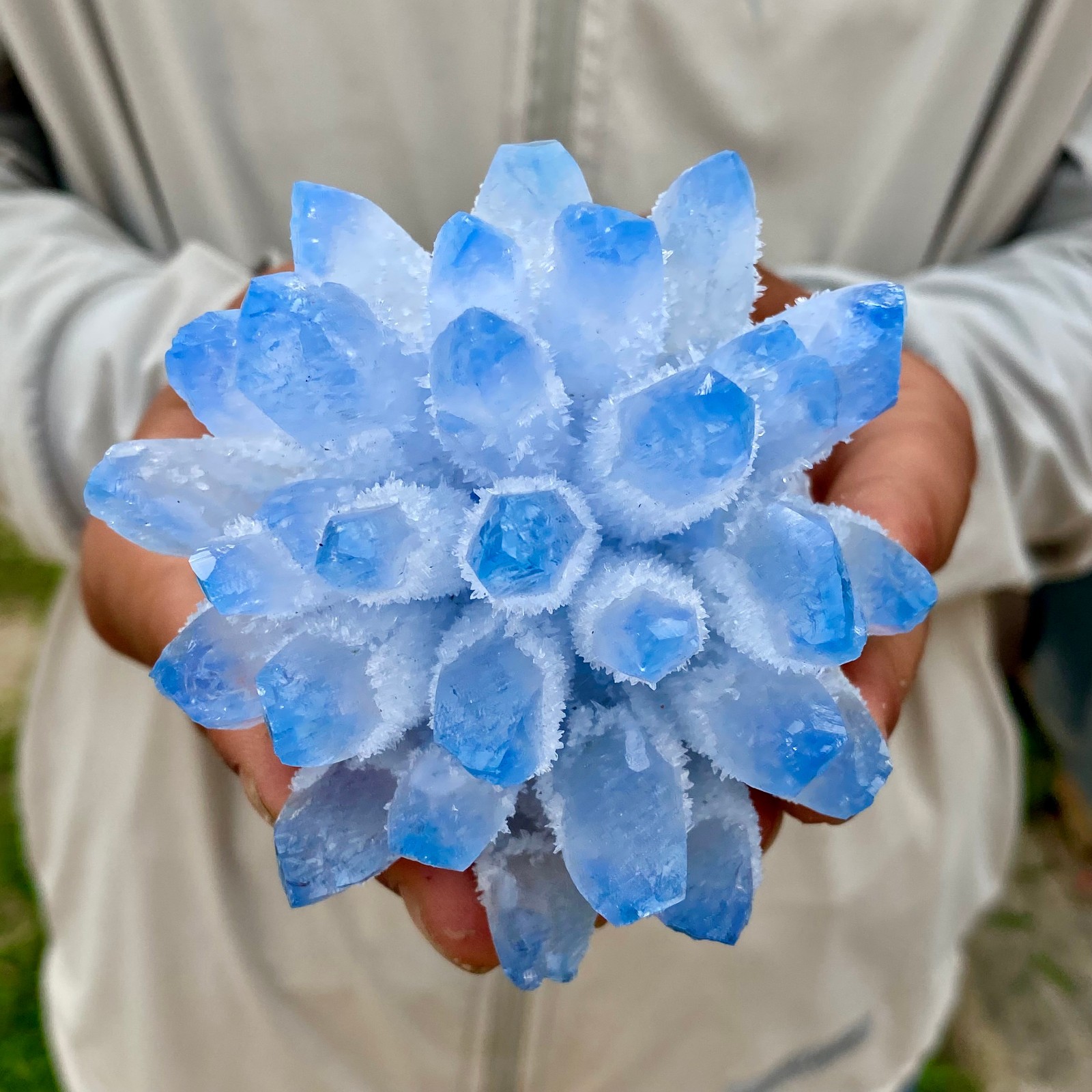 423G New find blue phantom crystal quartz cluster mineral specimen healing