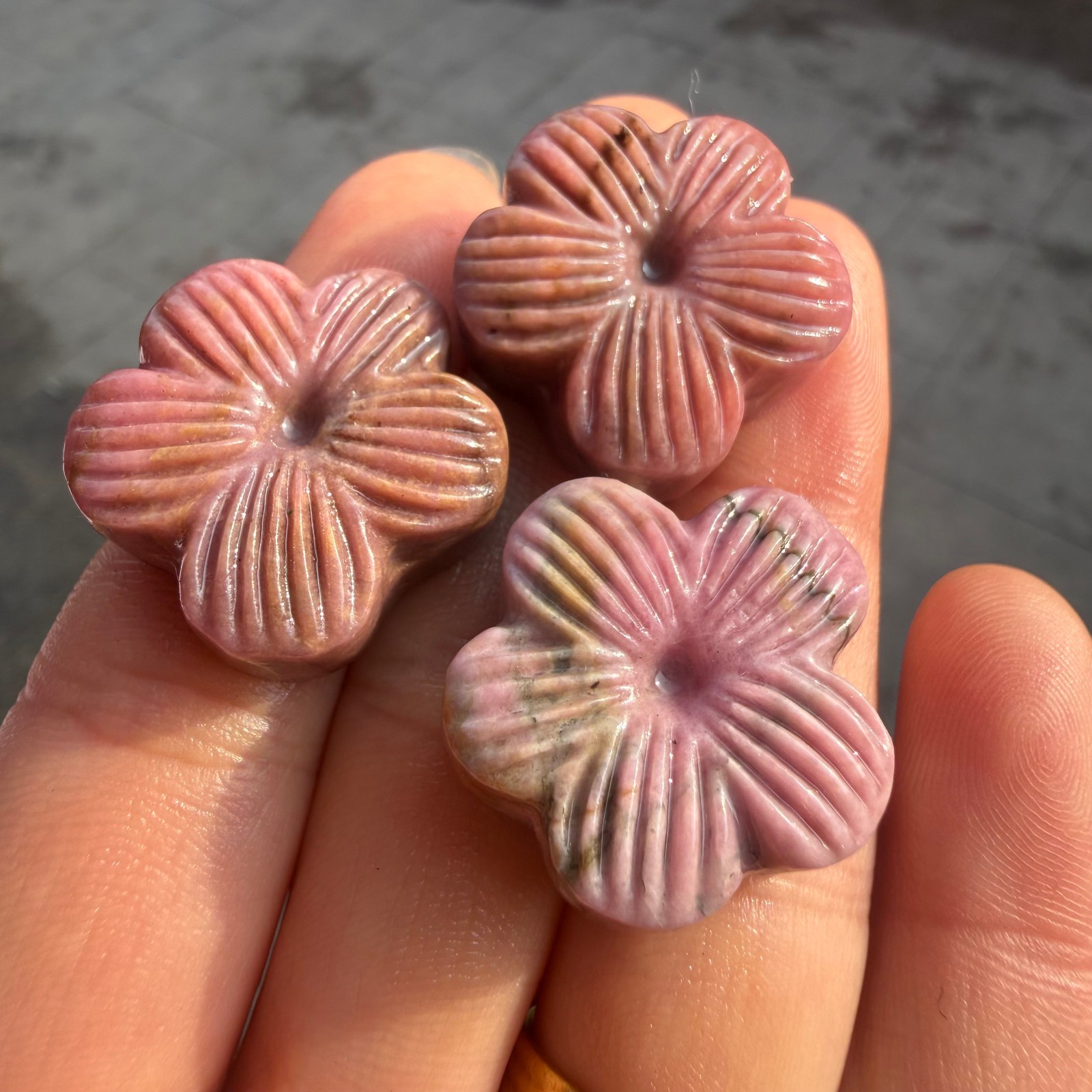 1″natural rose Cherry Blossoms Quartz Crystal reiki Healing 1pc