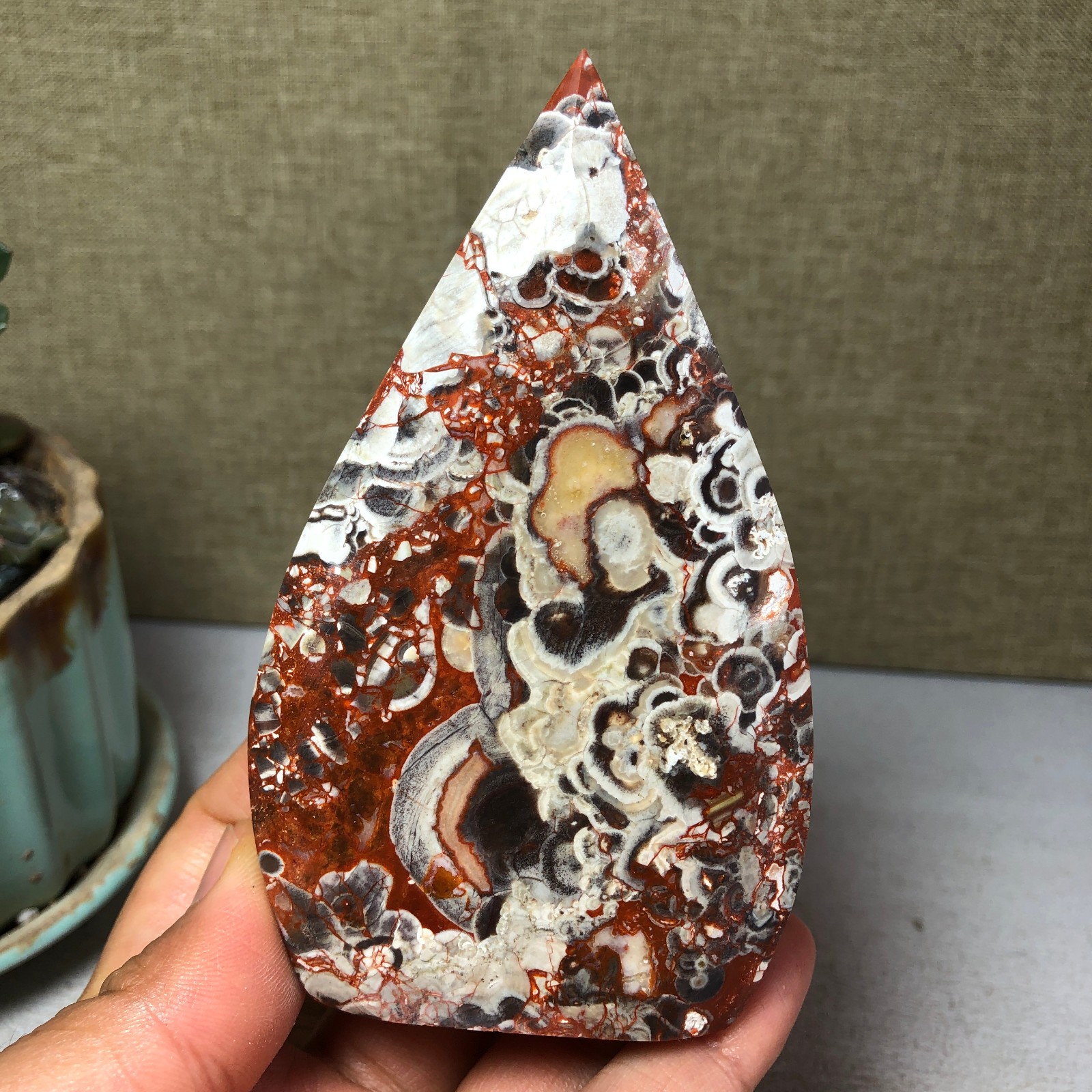 Natural l Indonesian Bloodstone agate point leaf Crystal specimens 173g A4931