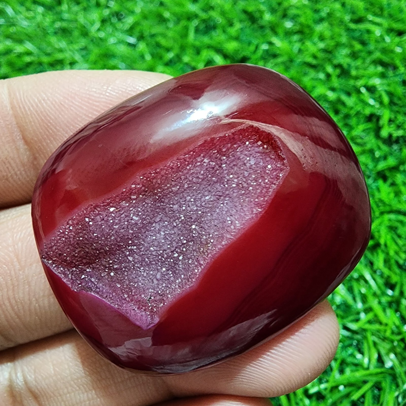 Unique Top Yummy Window Druzy Agate Cushion Shape 103 Carat Gemstone For Jewelry