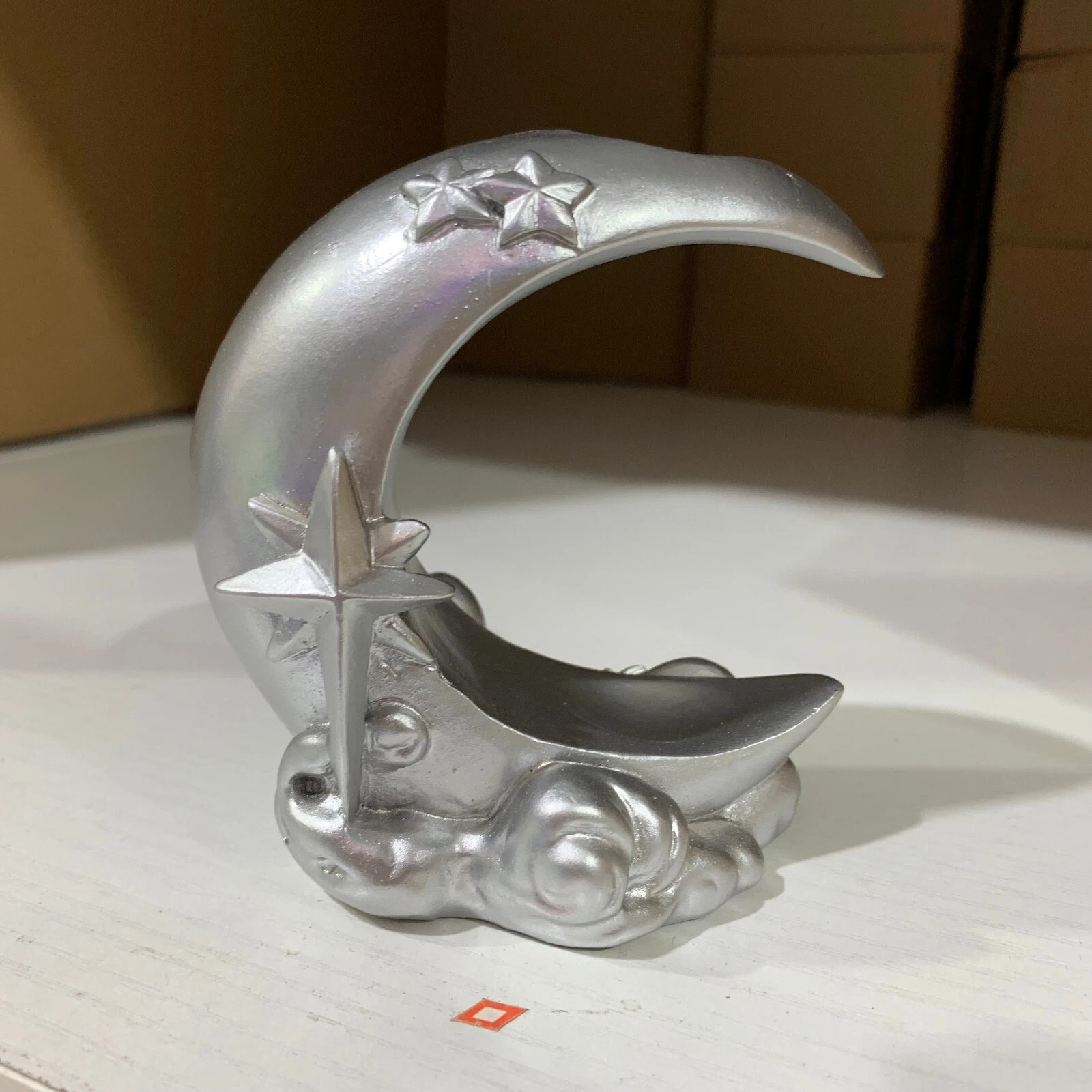 Beautiful resin half moon shaped ball base crystal ball quartz stand