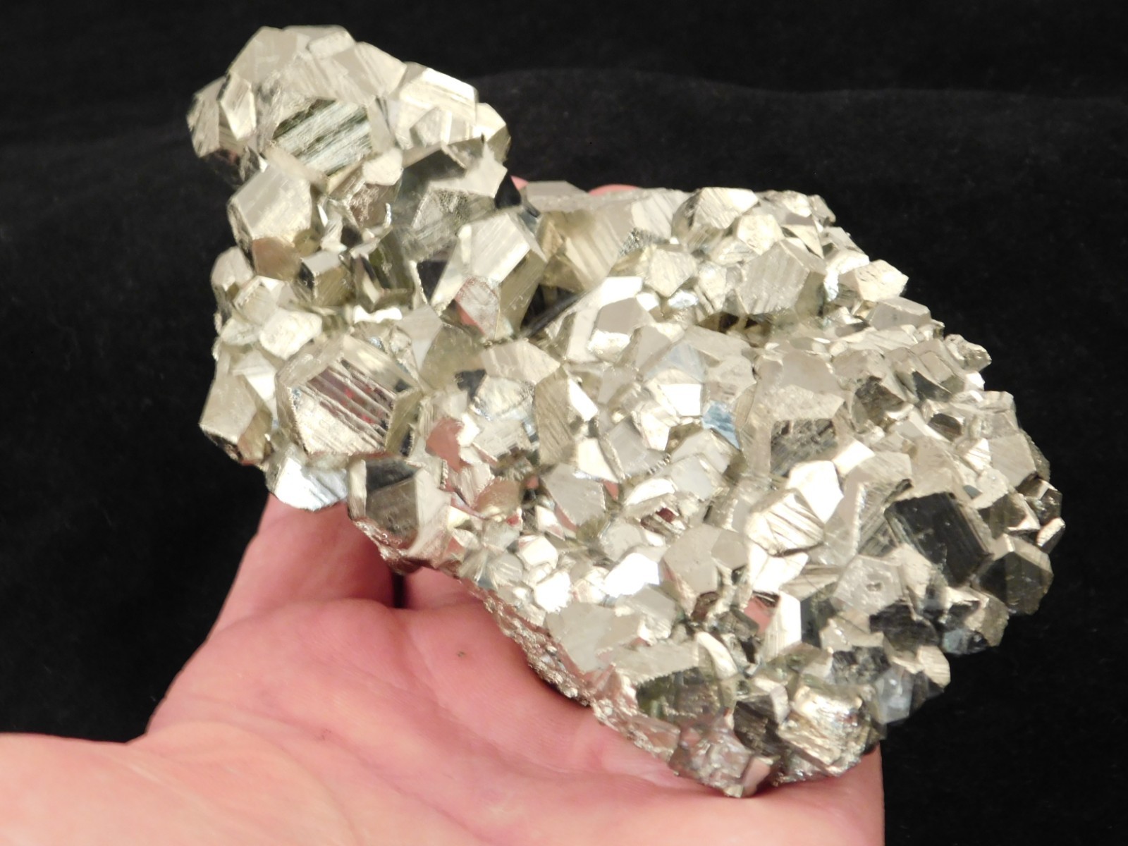BIG! Dodecahedron PYRITE Crystal Cluster NICE! and 100% Natural Peru 850gr