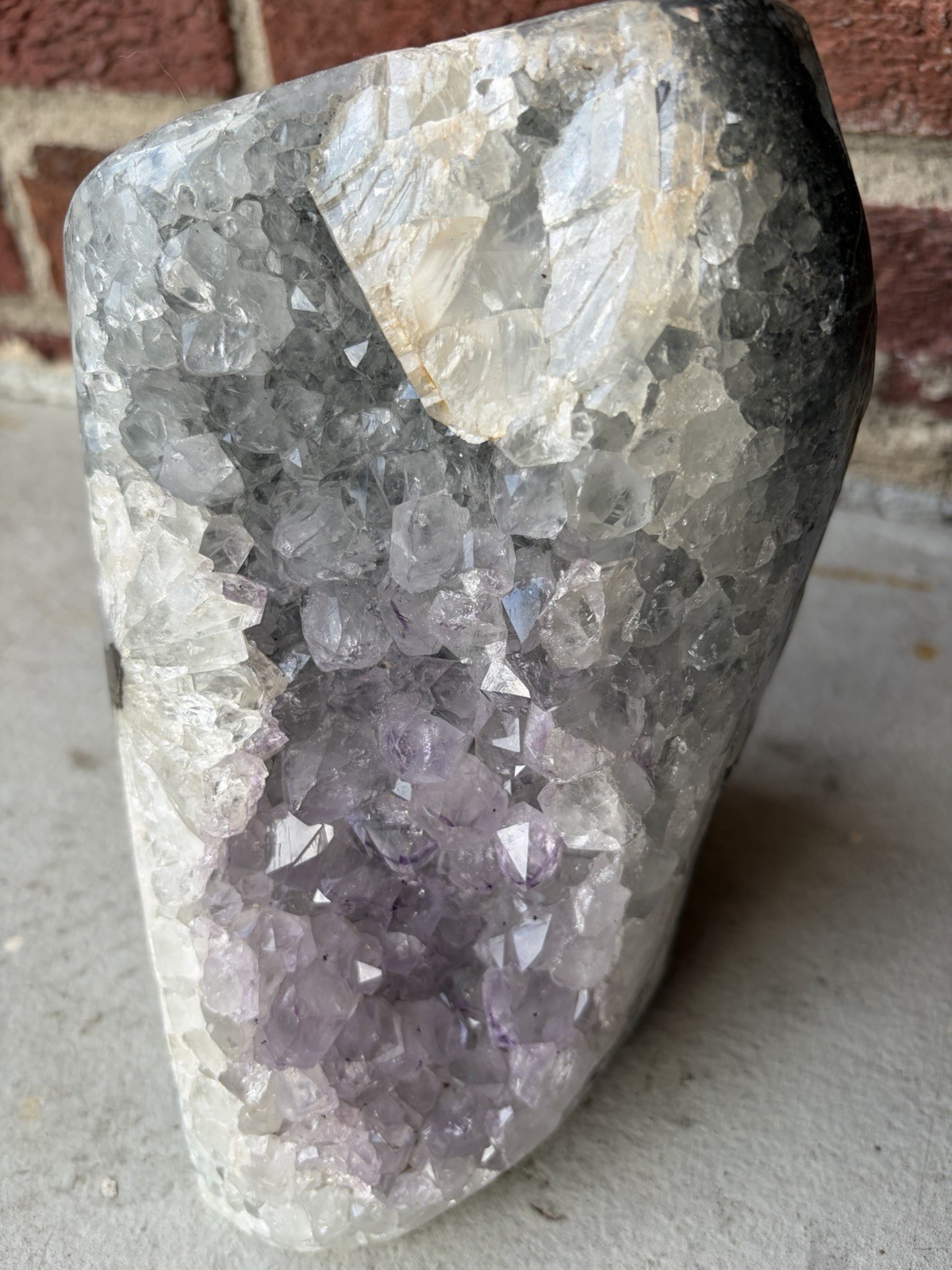 NATURAL LARGE CLEAR & LIGHT PURPLE AMETHYST GEODE – LARGE POINTS – OVER 6 POUNDS