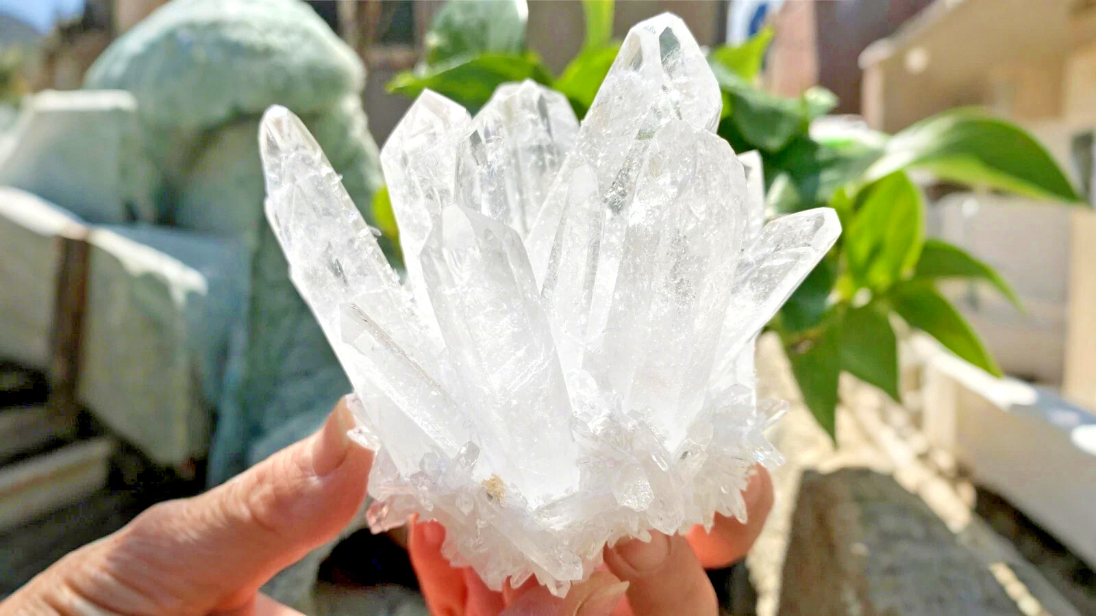 Natural Clear Quartz Cluster Raw Geode Mineral Specimen Spiritual Reiki Yoga Gif