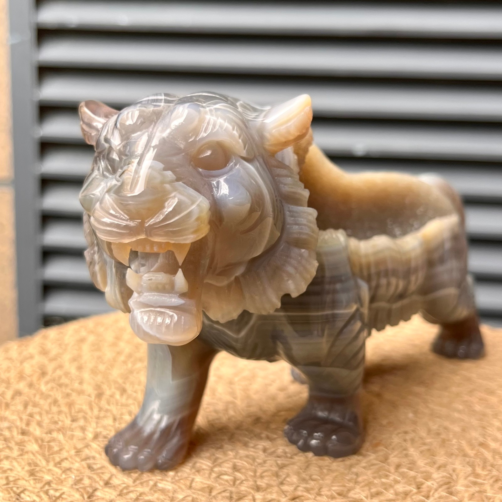 Natural Crystal Tiger Figurine Agate Animal Art Home Office Gift Decor 2.7 lb