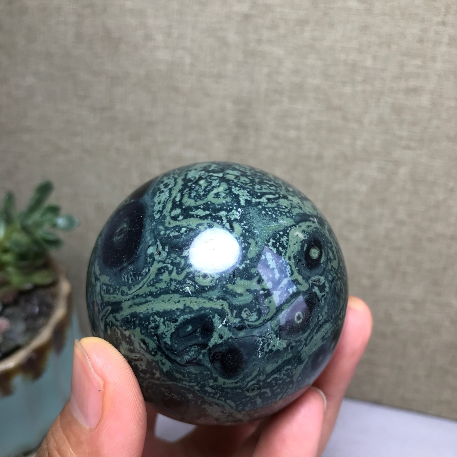 Top Natural Green Kambaba jasper quartz crystal sphere ball healing 328g A4813