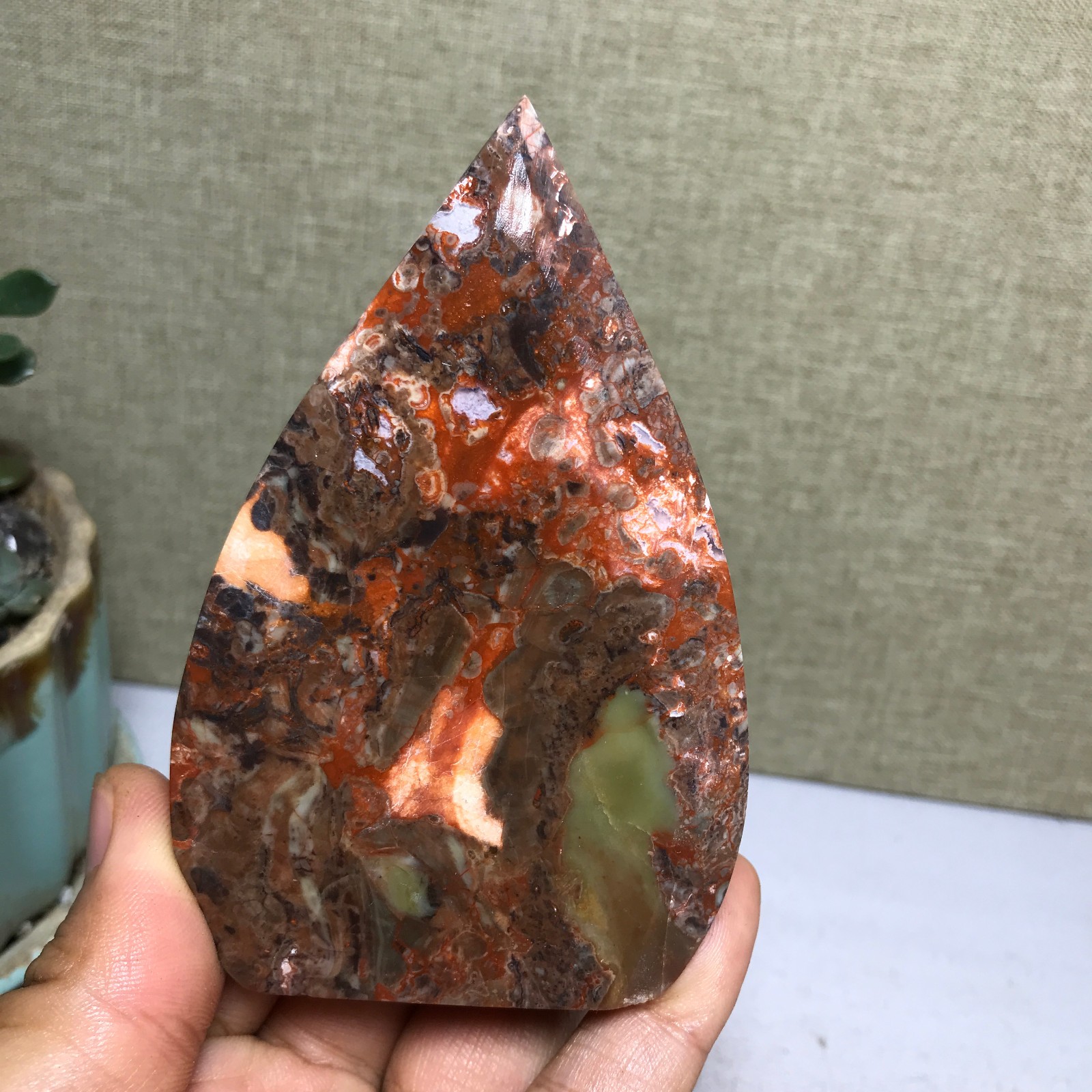 Natural Indonesian Bloodstone agate point leaf Crystal specimens 168g A5155