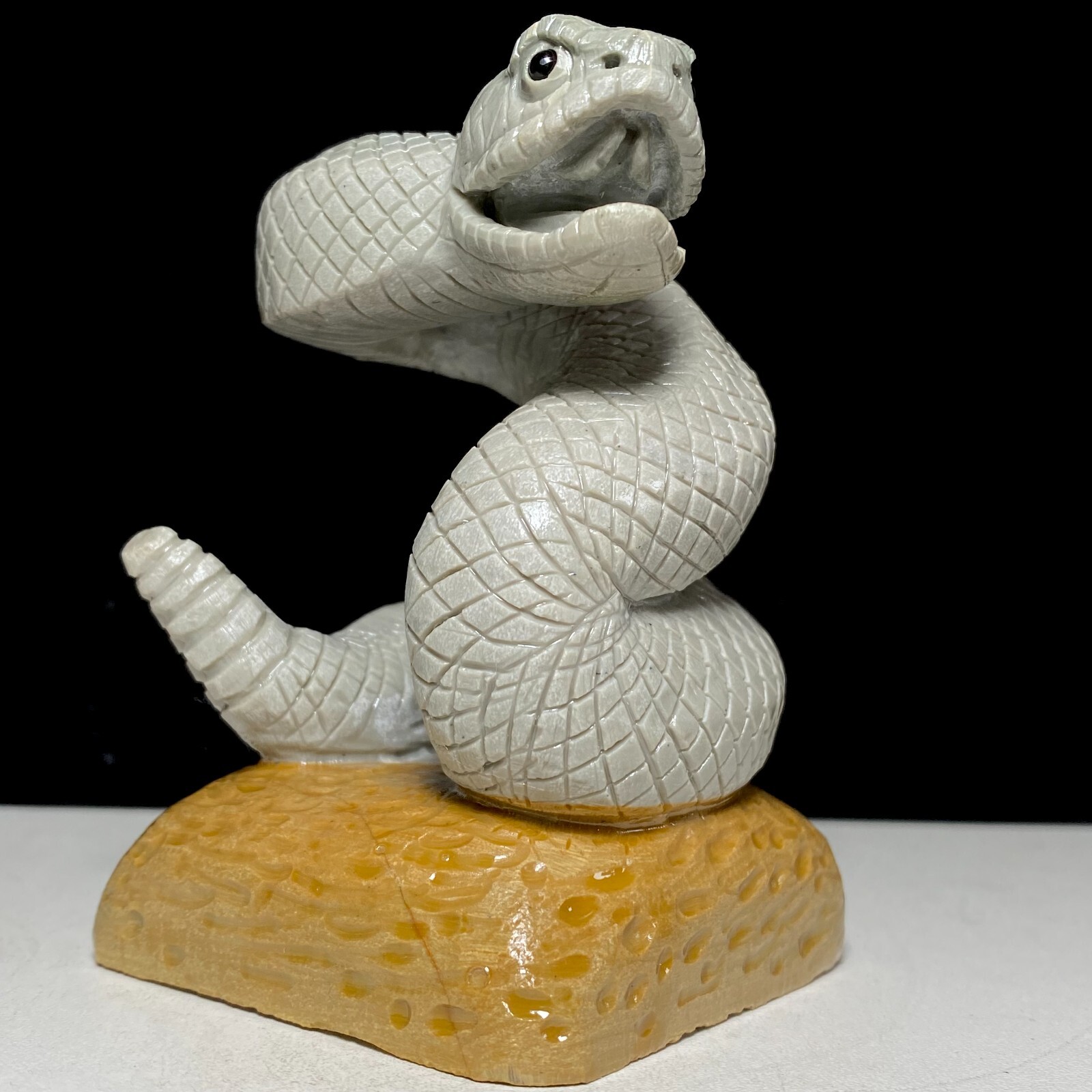 Natural Crystal Quartz Mineral Specimen Songhua Stone Handcarved Rattlesnake