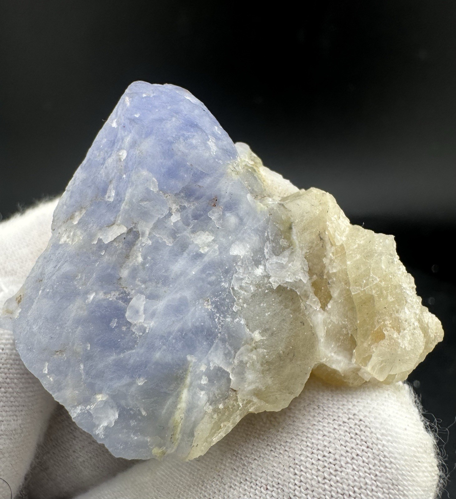 Hackmanite Rough Crystal 36g | UV Reactive Color Change Mineral