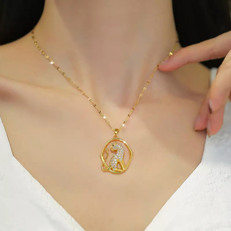 Women’s Fashion Jewelry Cubic Zircon Gold Leopard Pendant Necklace 1PC