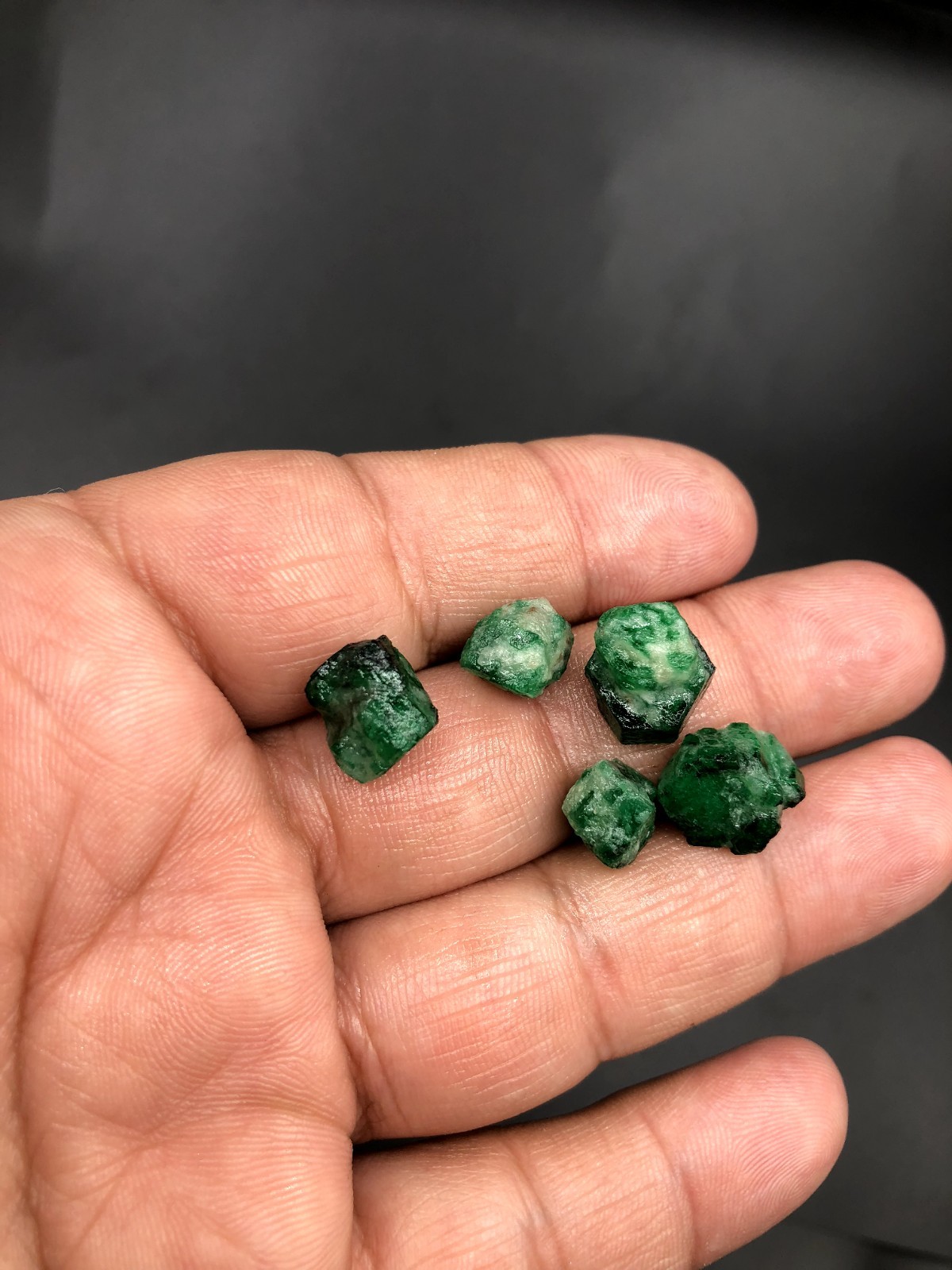 Natural Emerald Mine-Mud Rough Crystal Oiled For Colour Enhancement 37.25 Ct.3