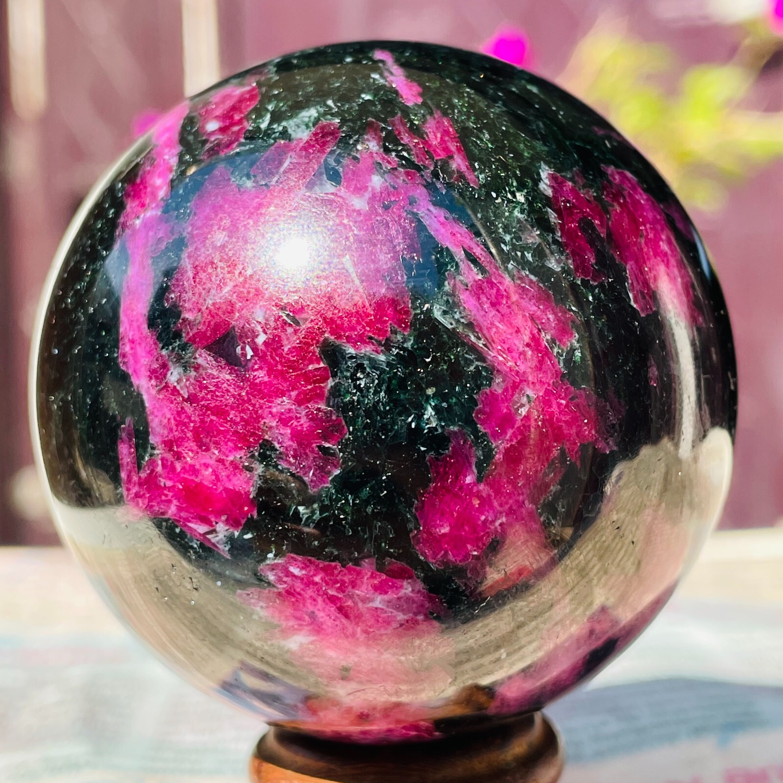 392g Natural Ruby Zoisite Quartz Crystal Gemstone Sphere Ball Specimen Healing