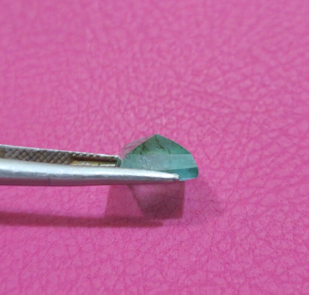 Glowing 2.90 Crt Green Zambian Emerald Faceted Square Cut Shape Loose Gemstone