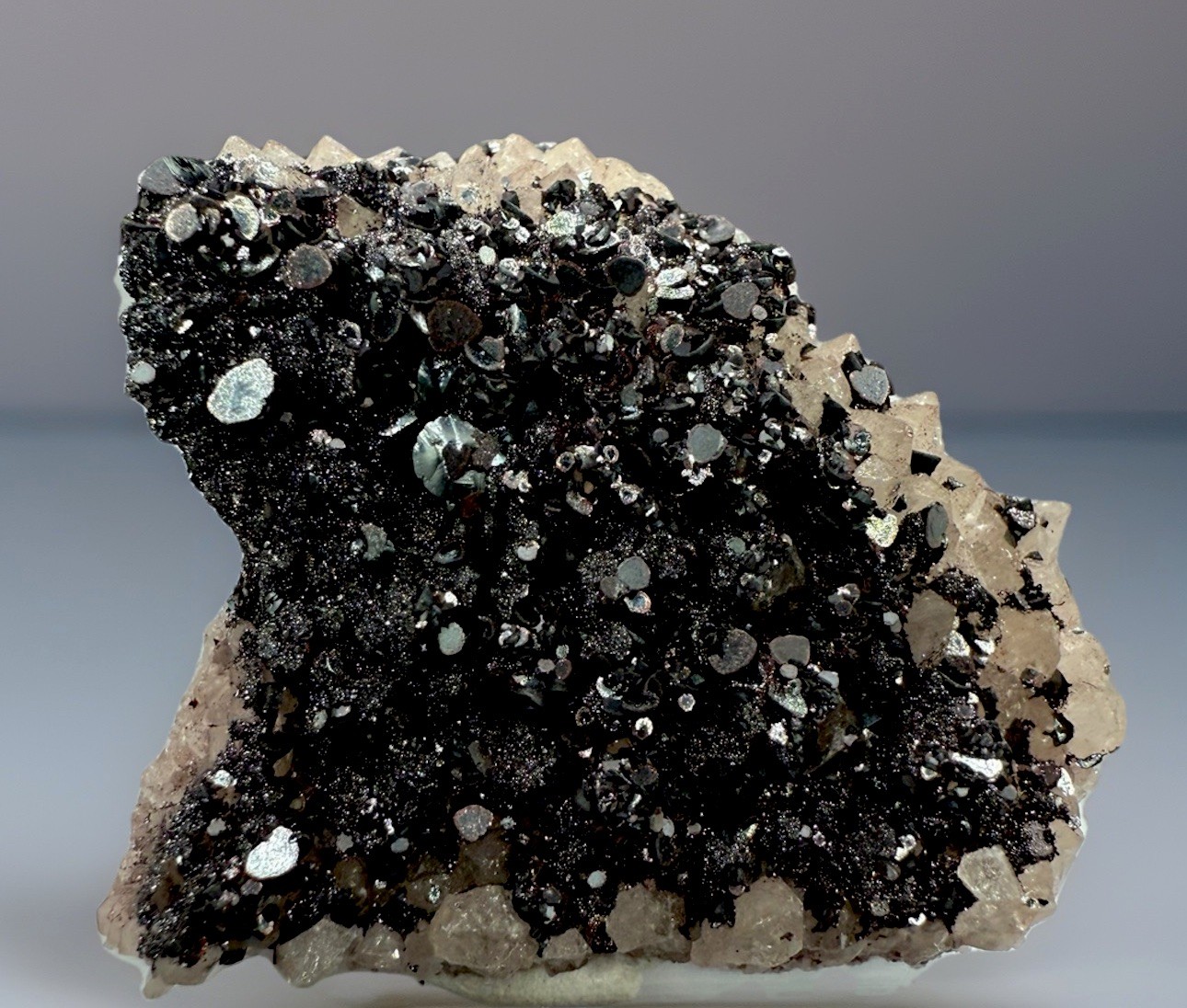 Hematite On Quartz Xls : Brezouard . Ste Marie Aux Mines , France 🇫🇷