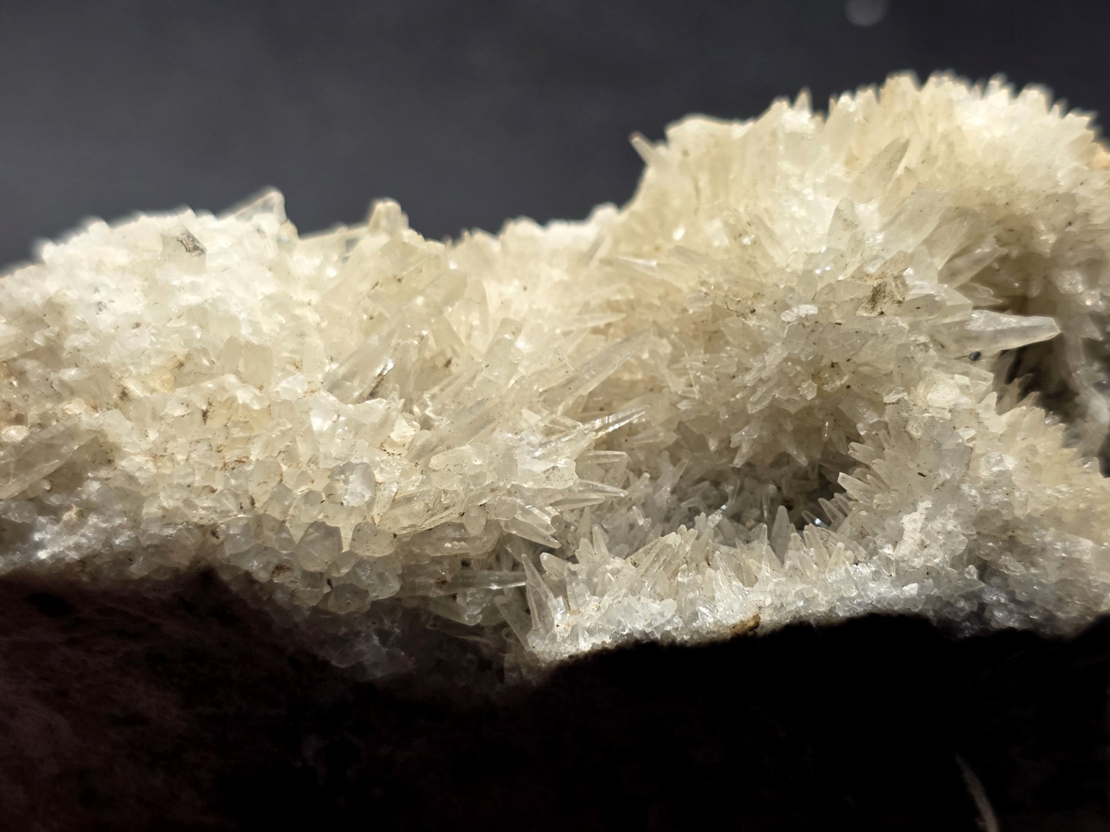350g Vintage Florida UV Reactive Aragonite Needle Spray Crystal Specimen