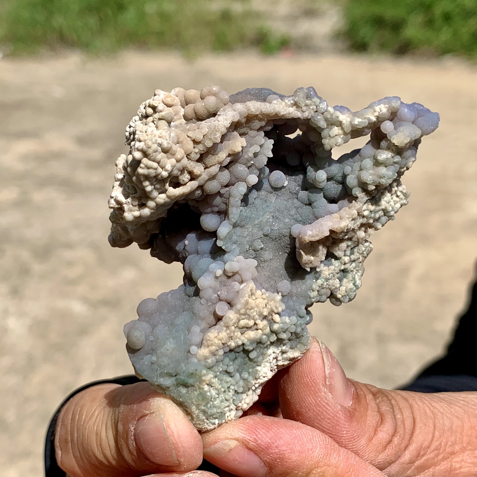 62G Natural purple grape agatequartz crystal granular mineralspecimen