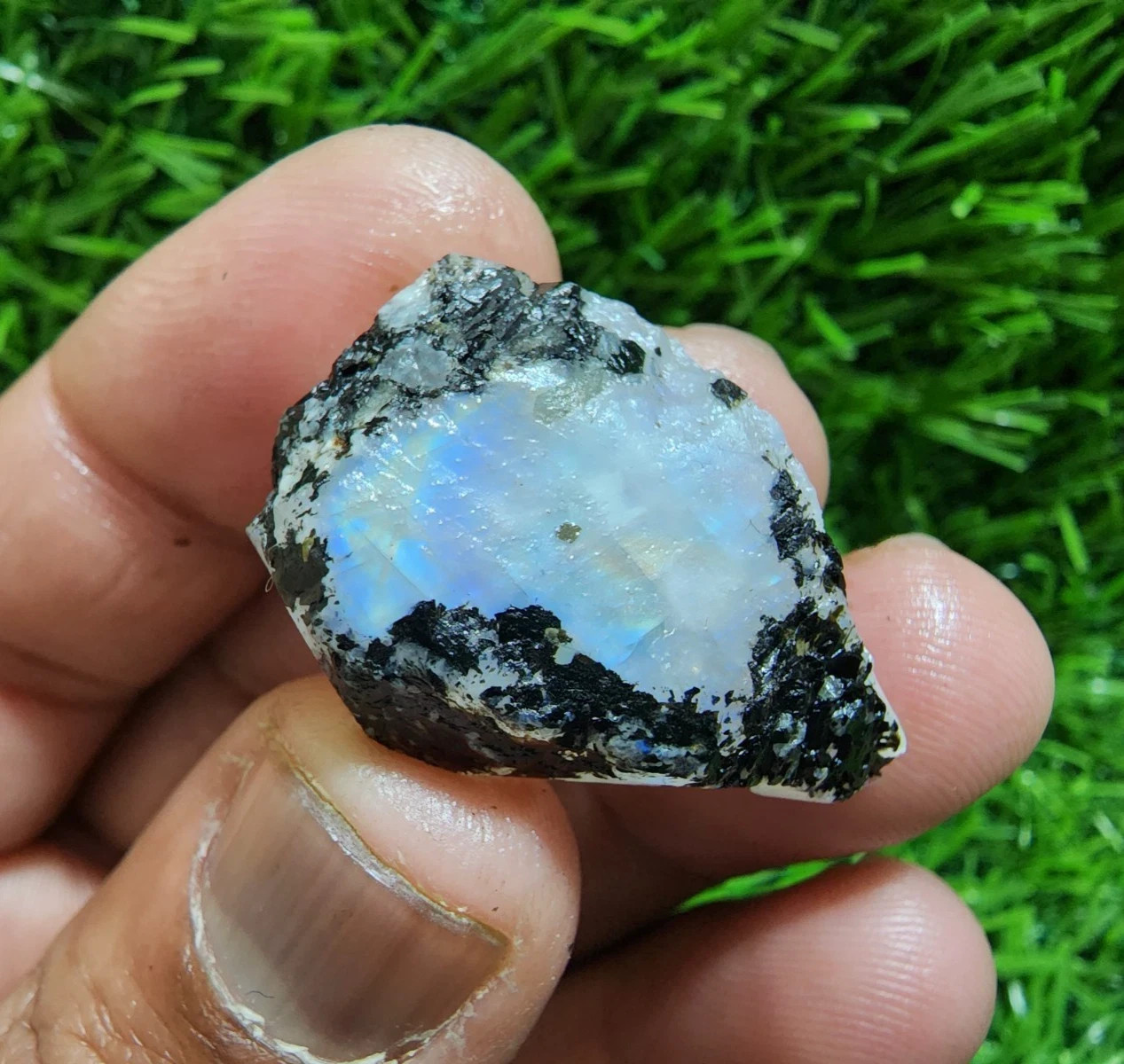 100% Natural Ultimate Rainbow Moonstone Raw 50 Crt Moonstone Rough Jewelry