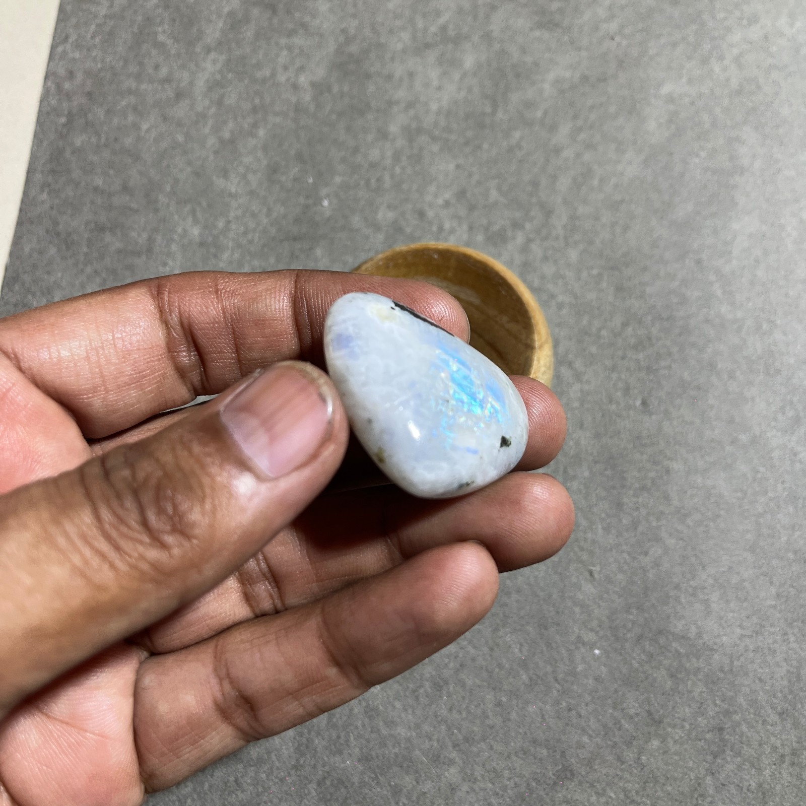 Genuine Rainbow Moonstone Heart Pocket Crystal Blue Flash 25g 38x32mm