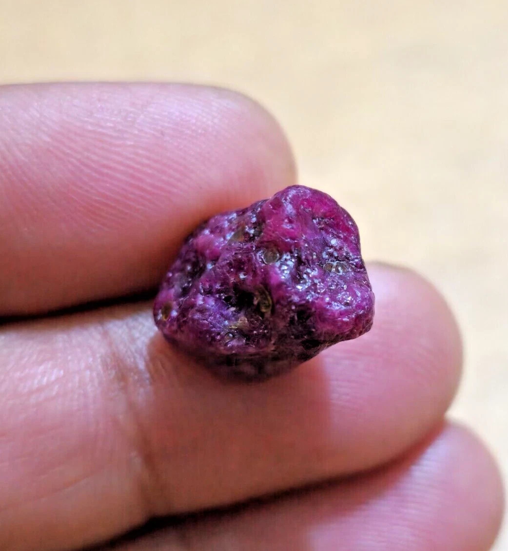 Terrific African Red Ruby 33.70 Crt Rough Size 19x19x8 MM Natural Loose Gemstone