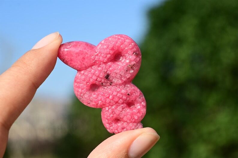Natural Rhodonite Snake 1.6” Reiki Crystal skull carved Heal decor gift 1pc