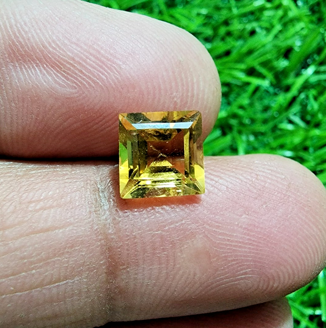 2.50 Ct Bright Golden Citrine Topaz Square Loose Gem Faceted Size (7X7x5.50 MM)