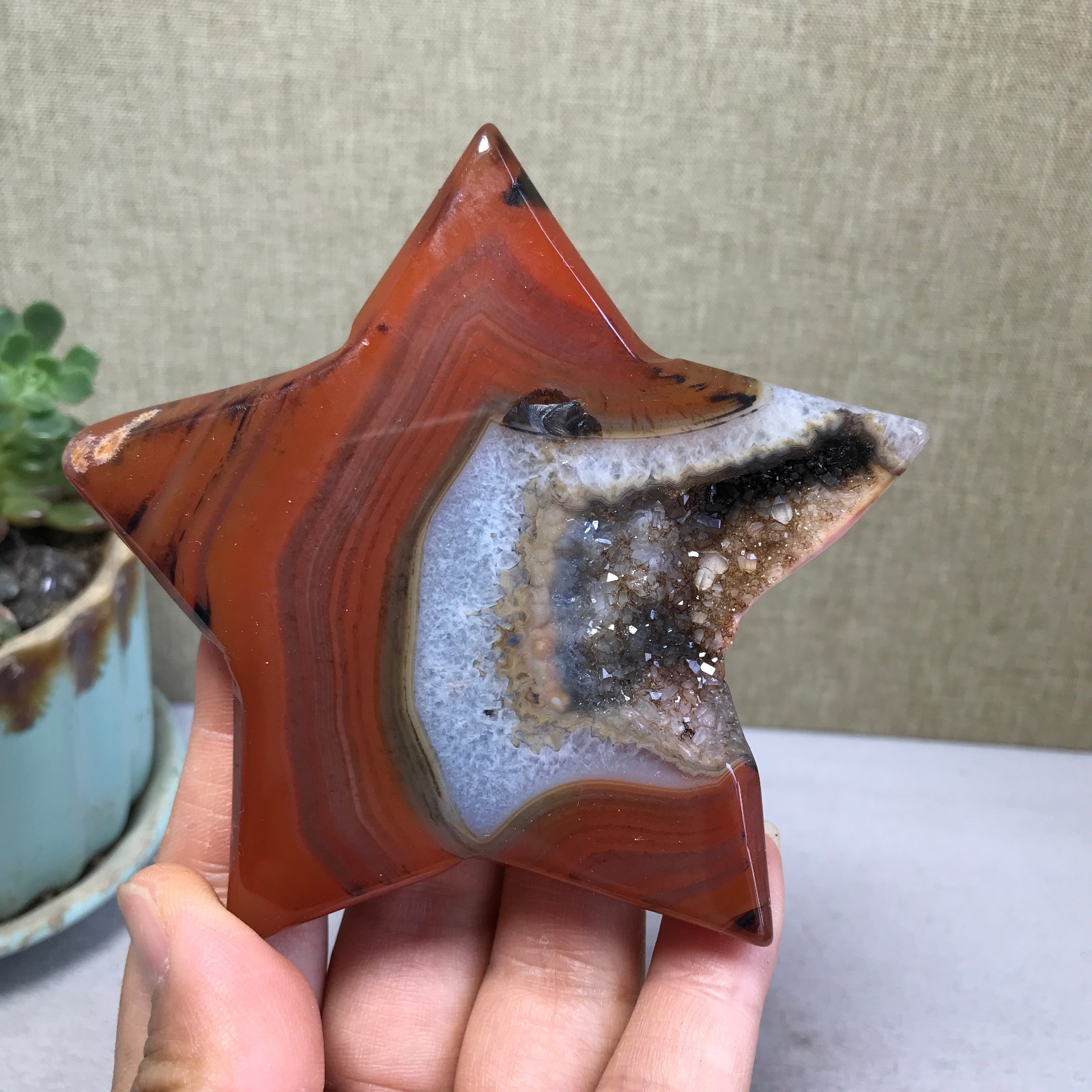 97mm Crazy Lace SILK Banded Agate hand carved star Crystal Specimen 146g A4524