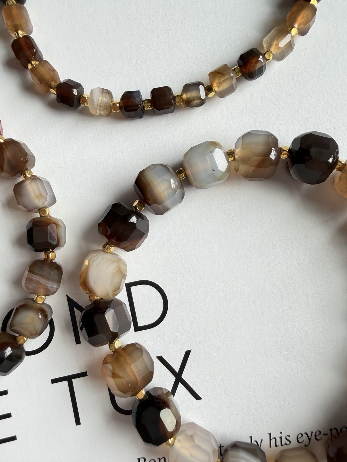Botswana Banded Agate Faceted Cube Stretch Bracelet – Warm Neutral Tones 10mm