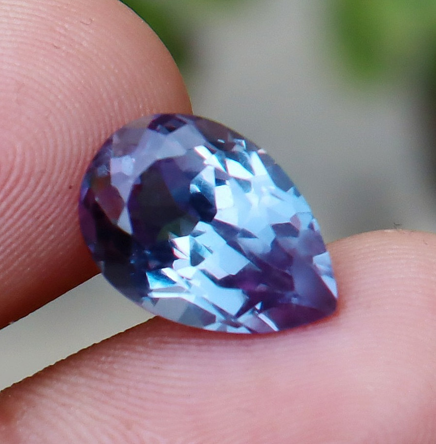 6.40 Ct Pear Shape Natural Certified Color Change Alexandrite Loose Gemstone