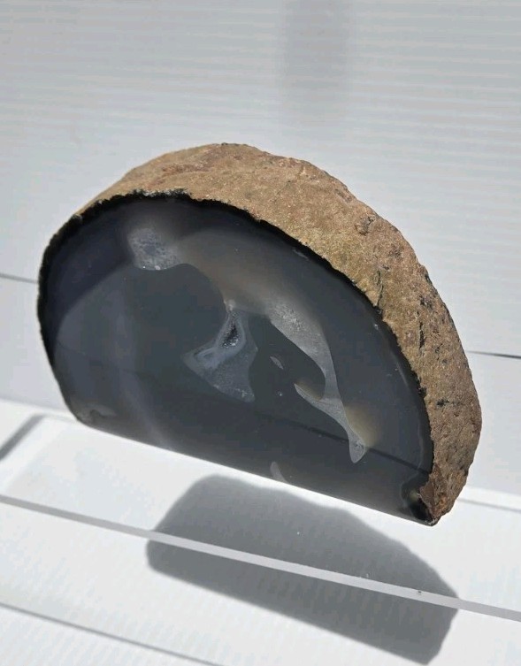 Natural Blue thick sliced Brazillian Agate stone Phantom of the Opera look