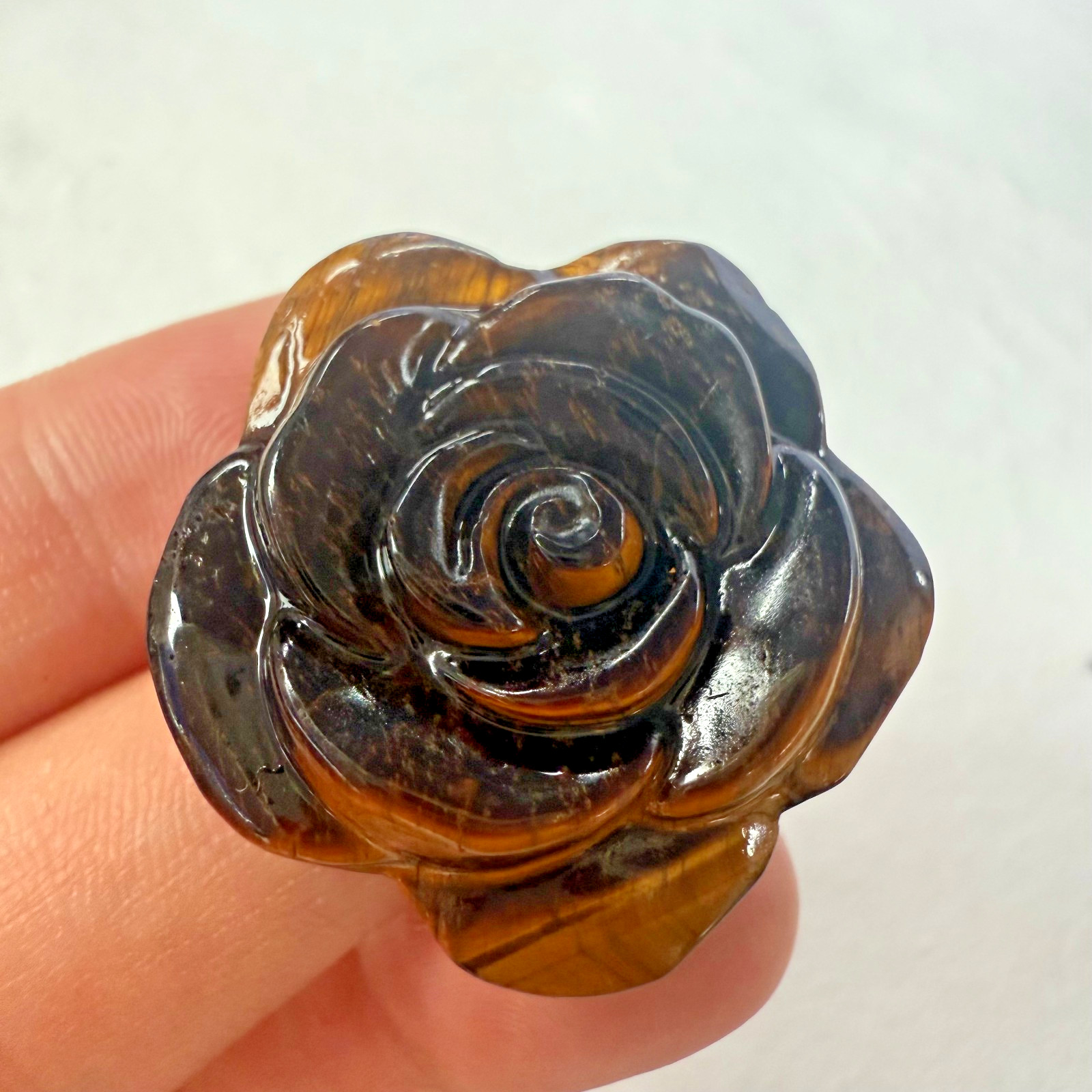 1.1″ Natural Tiger’s eye Quartz Carved Rose Flowers Crystal reiki Healing1pc