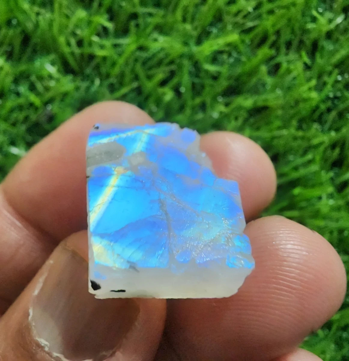 Beautiful Piece Rainbow Moonstone Raw 40 Crt Moonstone Rough Jewelry Making