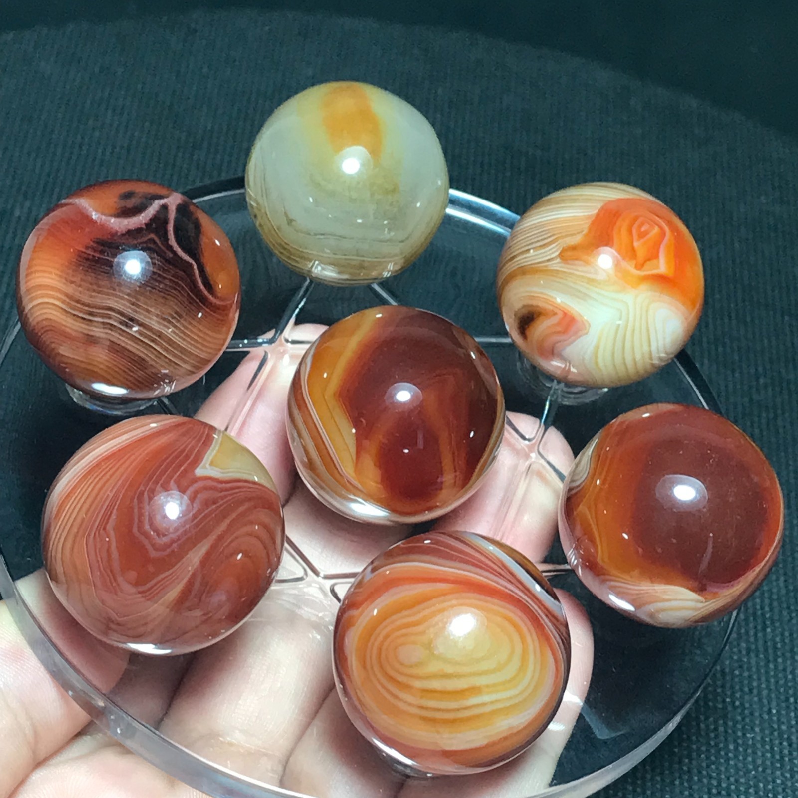 195g 7pcs 26mm Polished Silk Banded Lace Agate Ball Madagascar+base 476