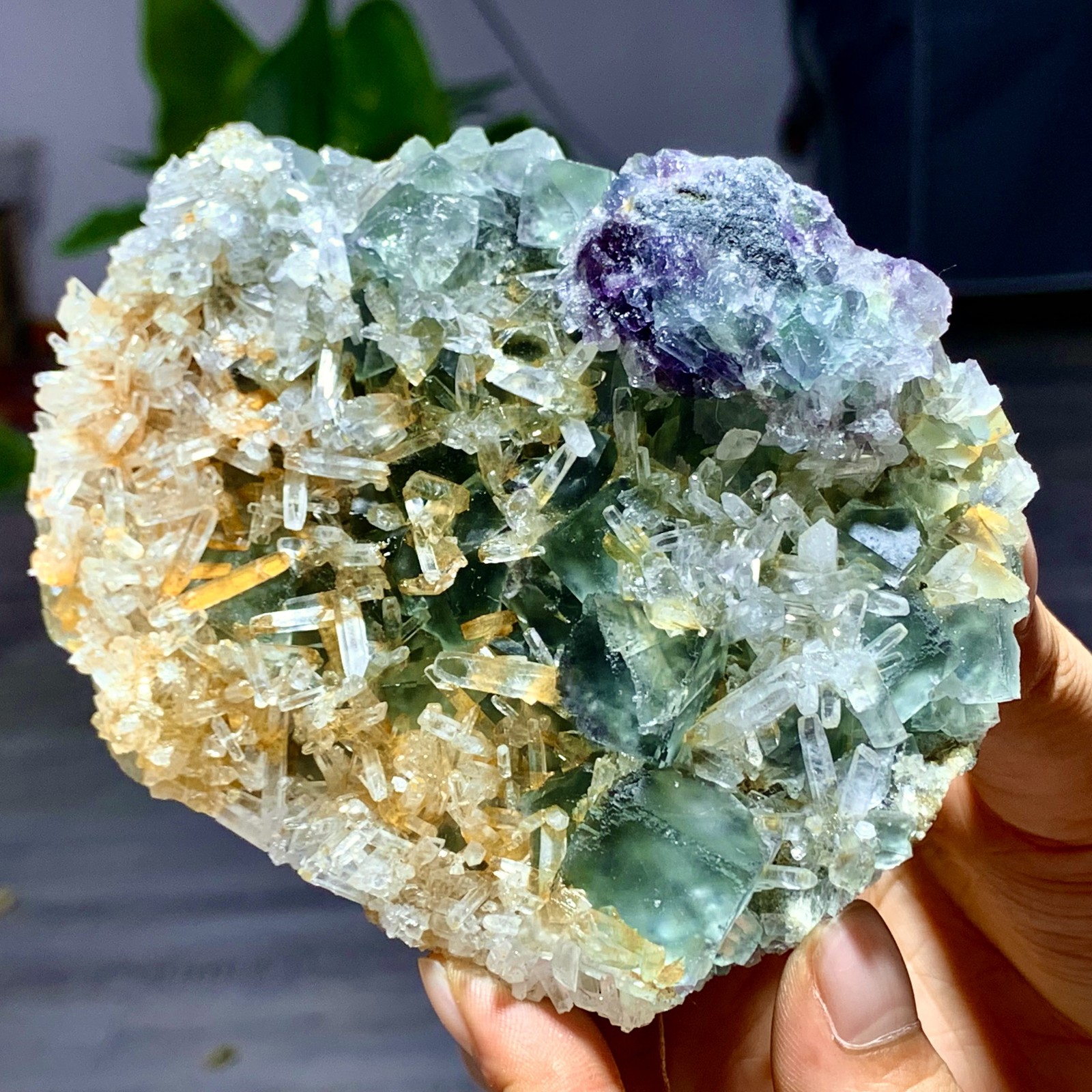 447G Rare transparent blue green fluorite cubic mineral crystal sample/China