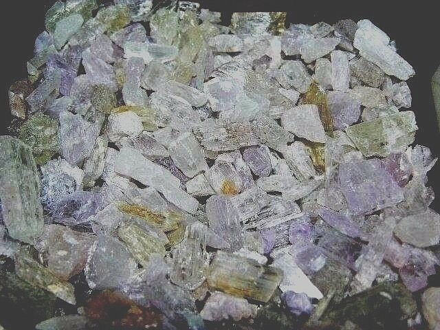 Kunzite crystal natural pink/clear 1/8-1/2″ small piece 1/4 pound lots