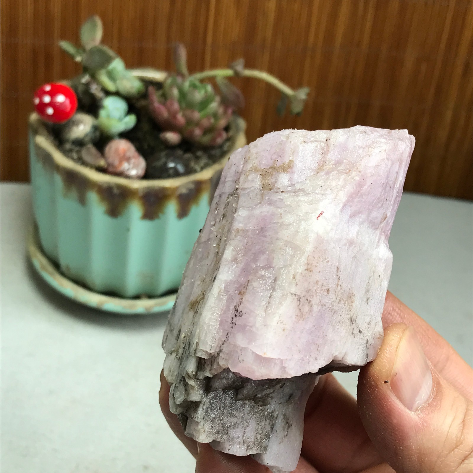 80-52-37mm NATURAL ROUGH KUNZITE PINK SPODUMENE CRYSTALS 254g A4608
