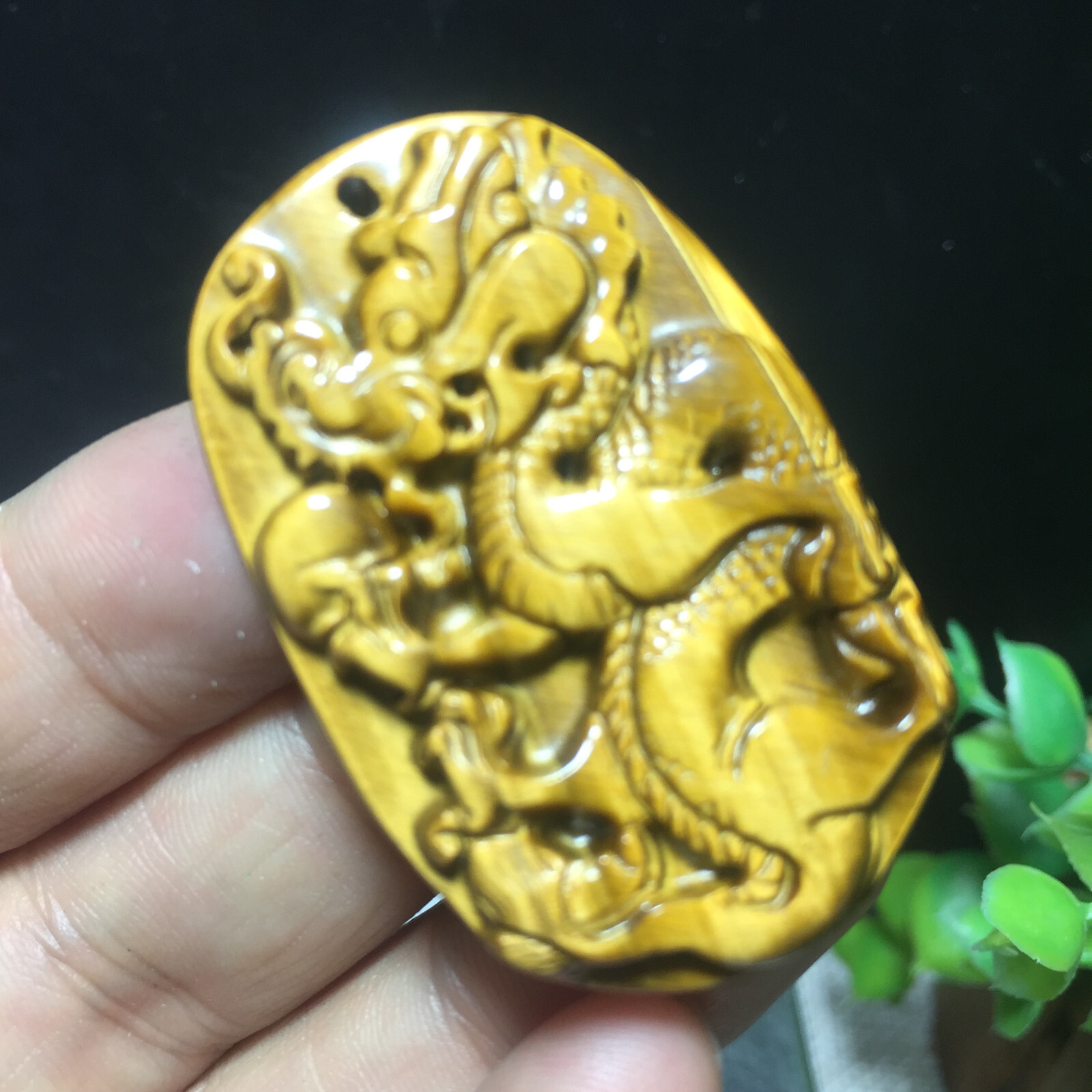 1pc Natural Yellow Tiger Eye Crystal Hand Carved Chinese Dragon pendant