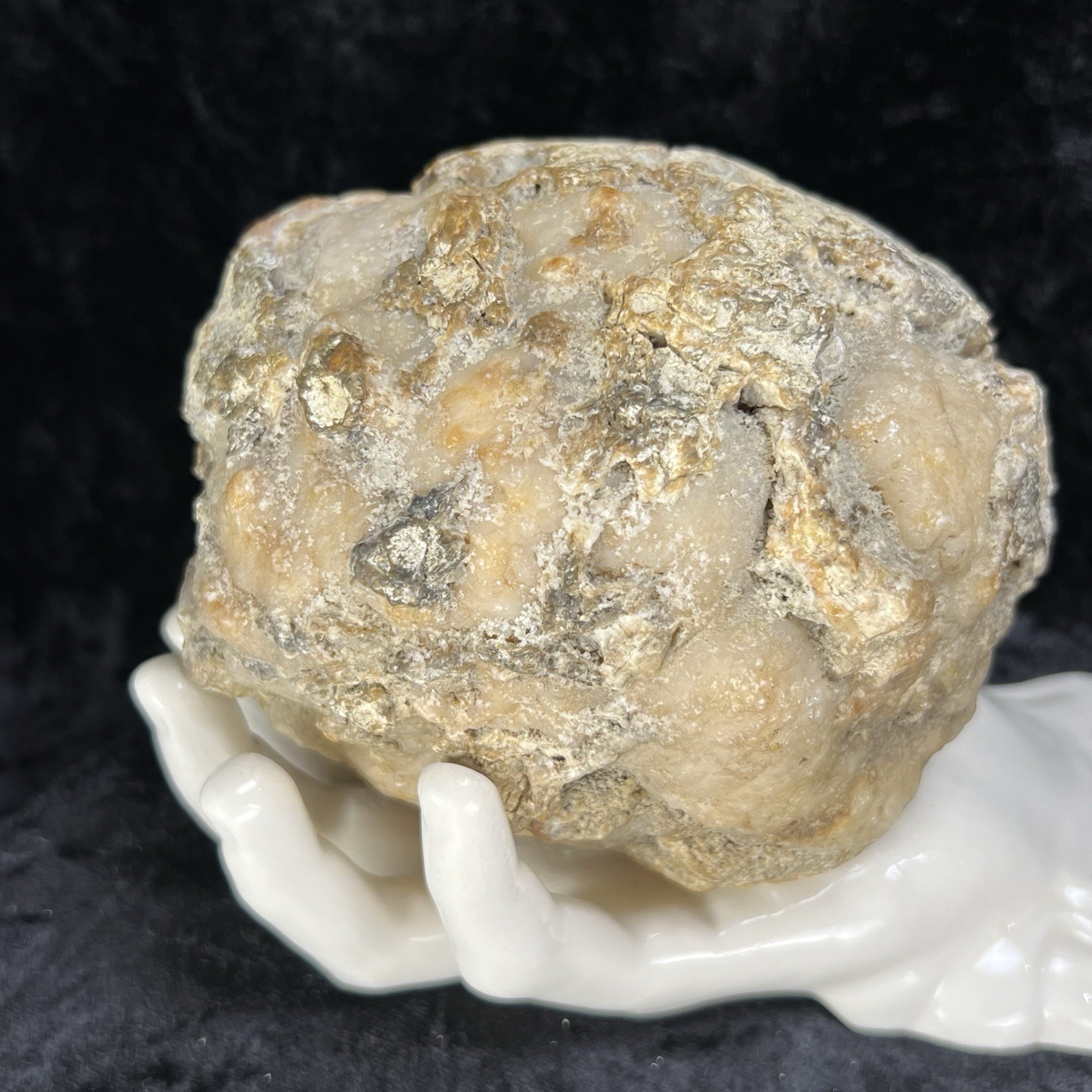 4-3/4″ Uncut Geode Quartz Crystal Chalcedony Unopened Non Rattling Solid 3Lb