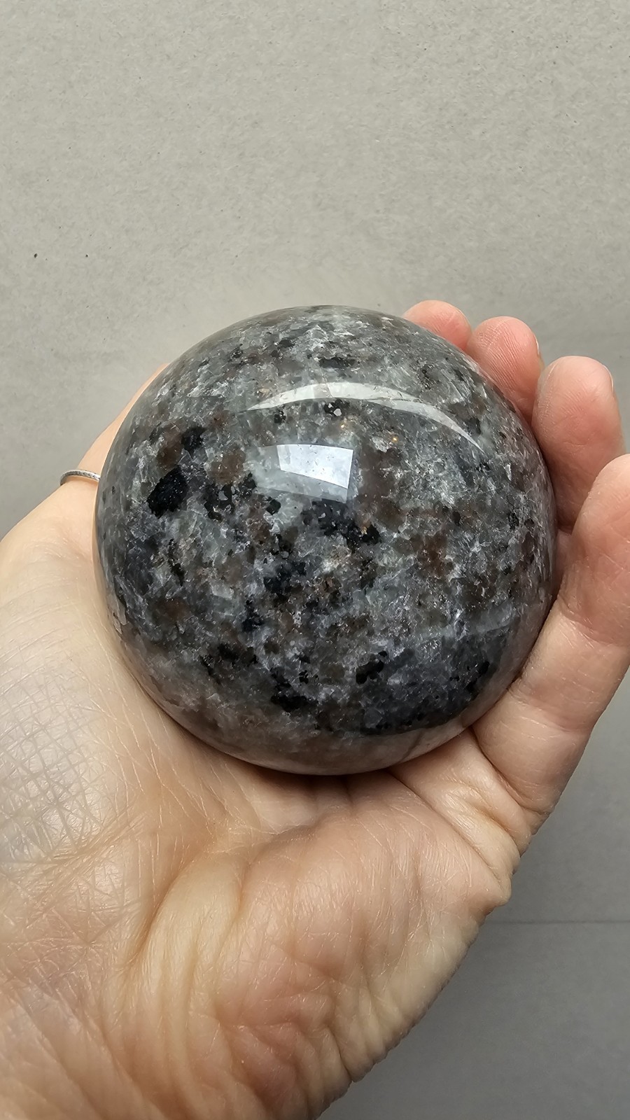 Large yooperlite UV Reactive crystal Sphere Carving 447g 6.8cm Fire stone