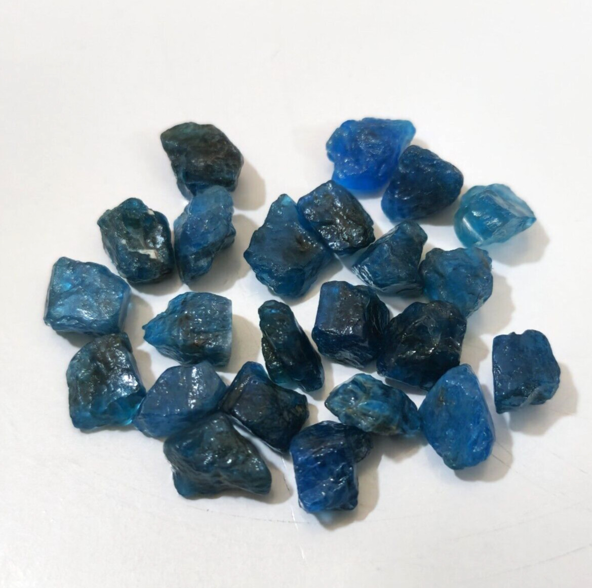 Top Quality 23 Piece Lot Blue Apatite Raw 8-12 MM For Jewelry Loose Gemstone