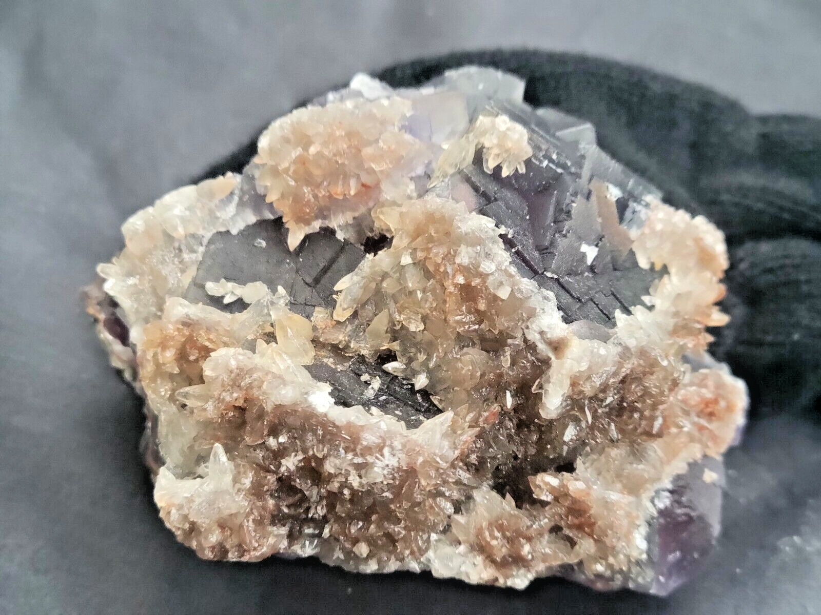 269g Beautiful Purple Cubic Fluorite Quartz Crystal Cluster Mineral Specimen