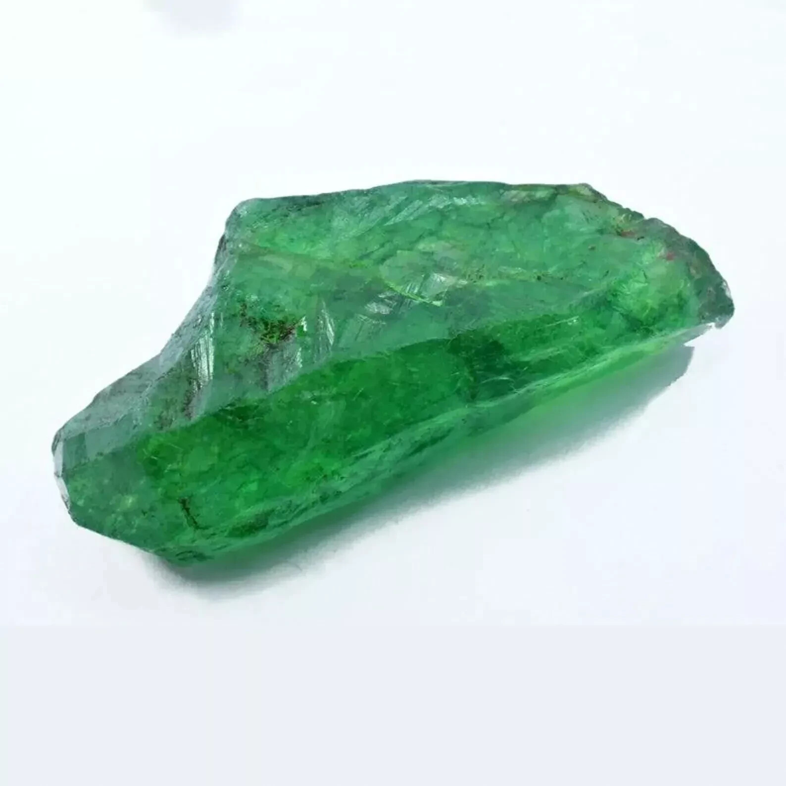 Earth-Mined Rough Uncut 200Ct Natural Colombian Green Emerald Loose Gems Dyed