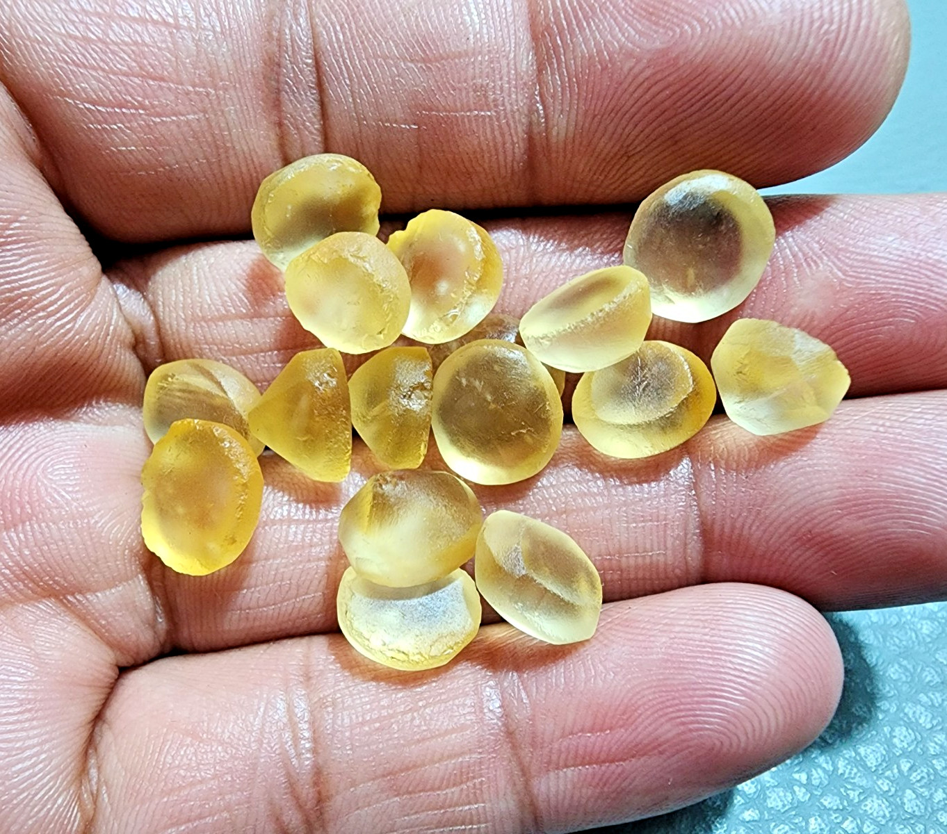 AAA+ Golden Citrine Topaz Without Cutting, 16Pcs Faceted Cabochon Gem 8-11MM