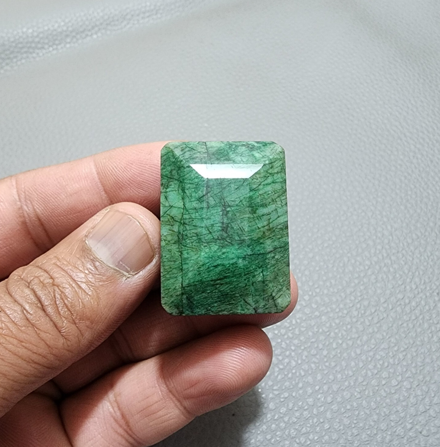 147 Crt Glowing Green Brazilian Emerald Rectangle Shape Loose Gemstone Jewelry