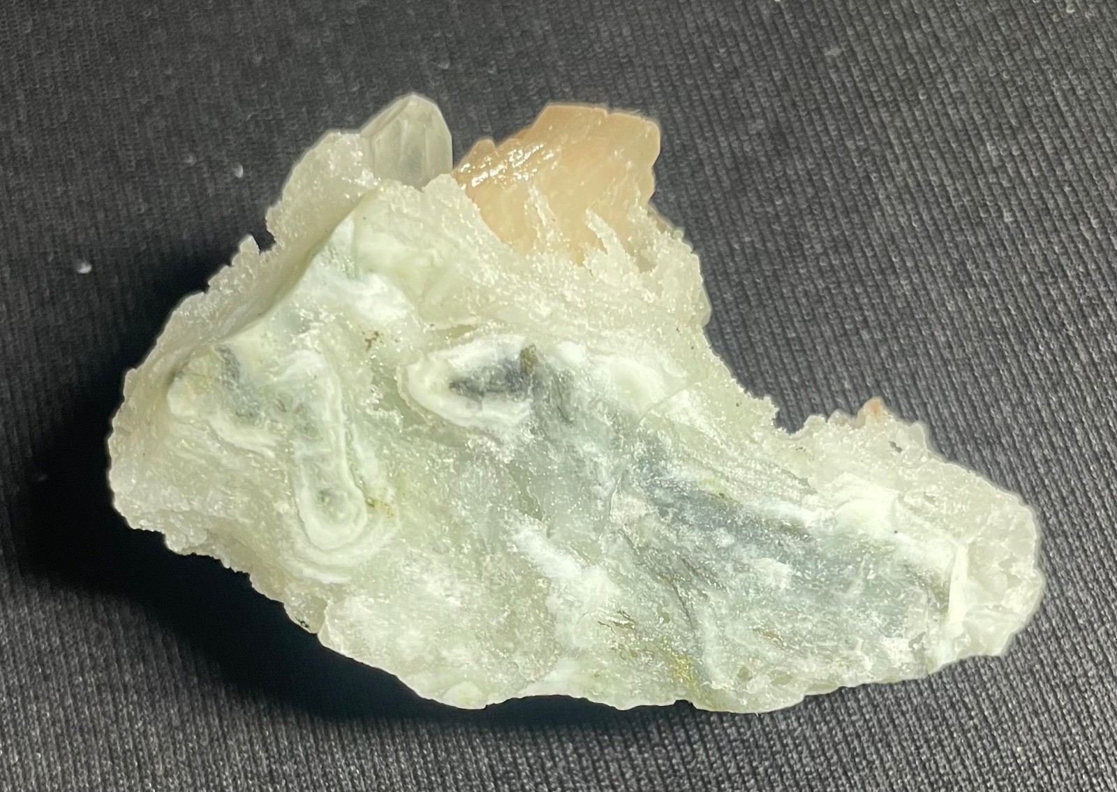 Natural stilbite crystal in quartz mineral specimens 34 gr