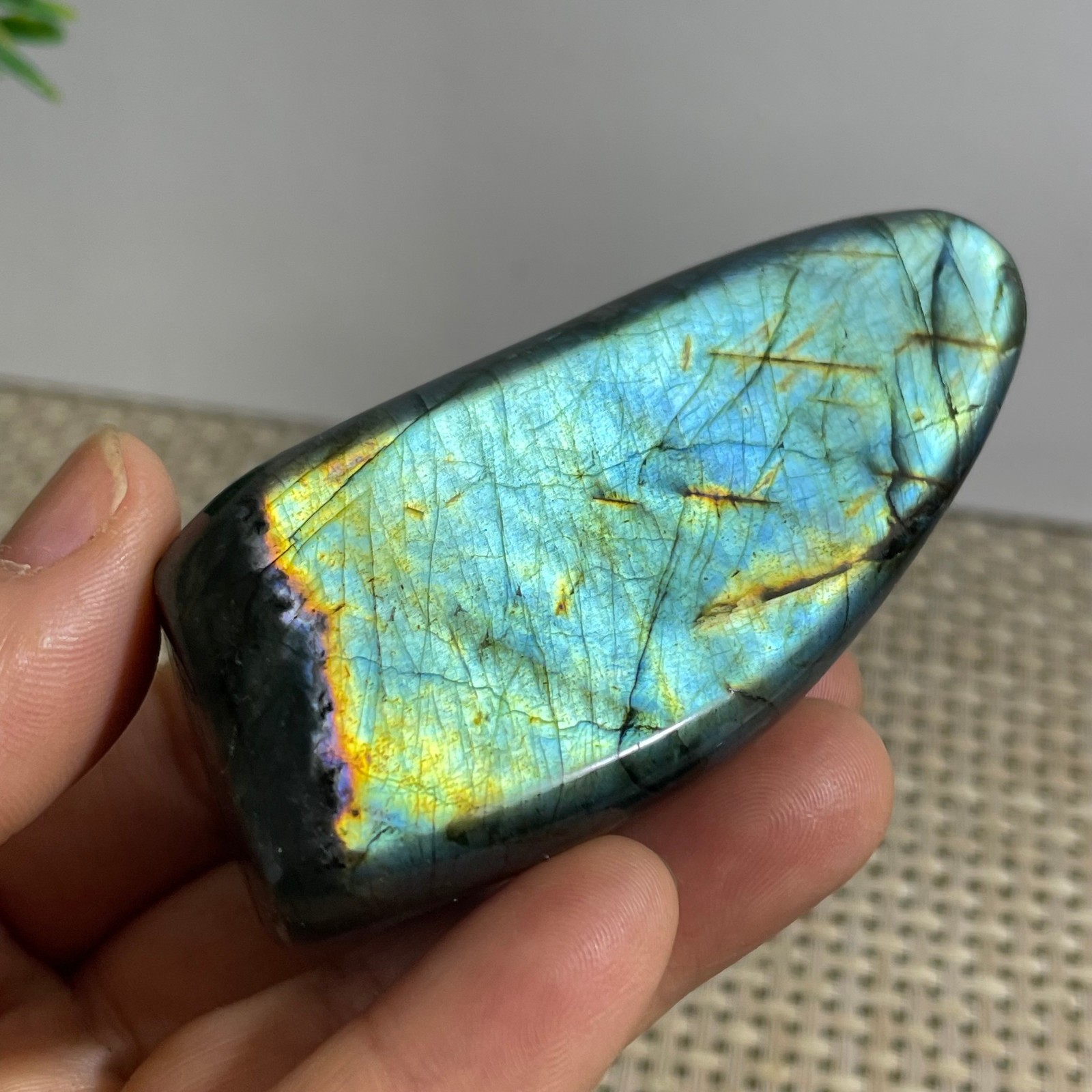 Natural Labradorite Crystal gemstone rough original Specimen 125g