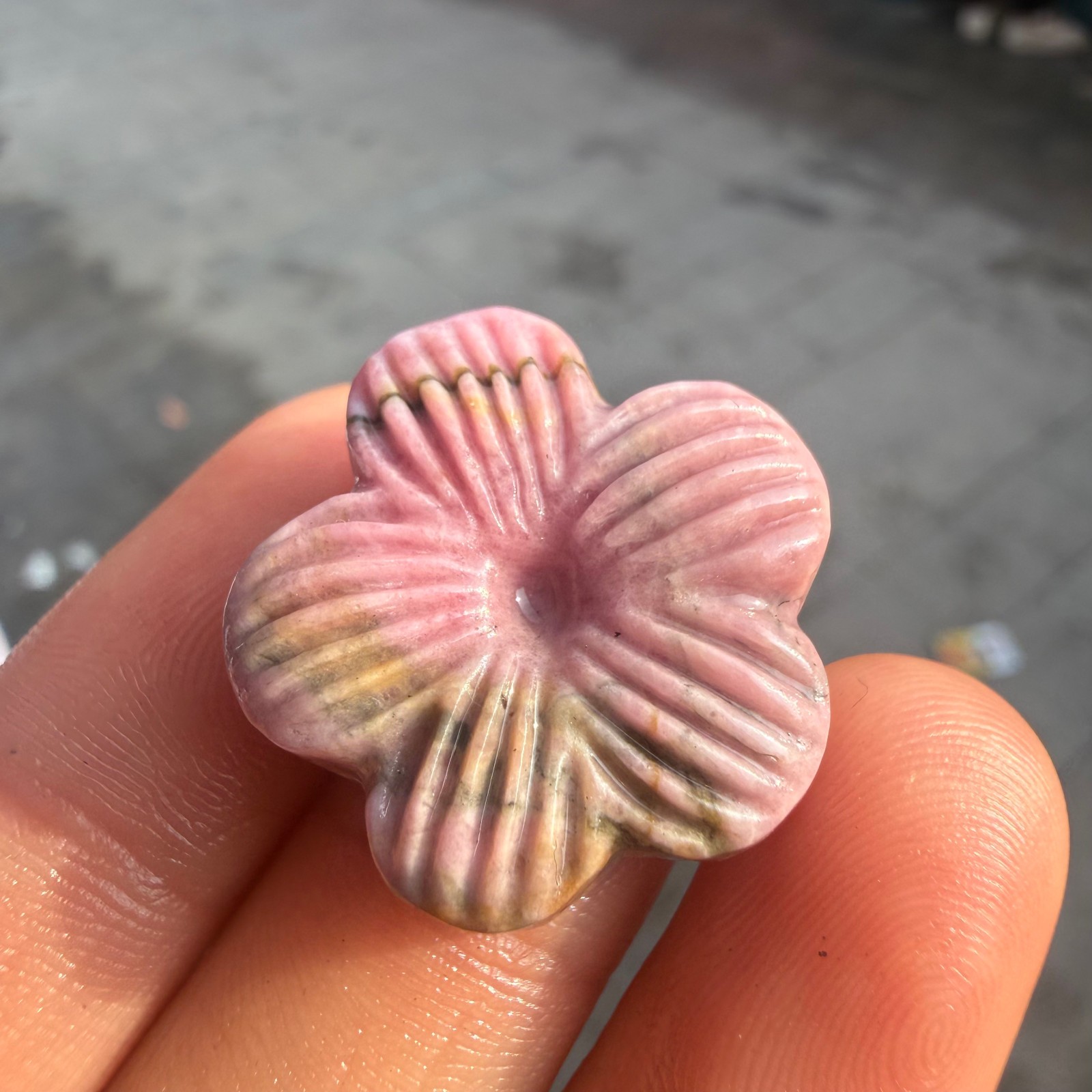 1″natural rose Cherry Blossoms Quartz Crystal reiki Healing 1pc