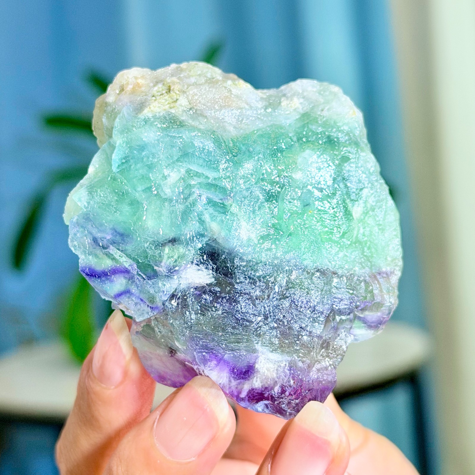 182G Rare transparent green cubic fluorite mineral crystal sample/China